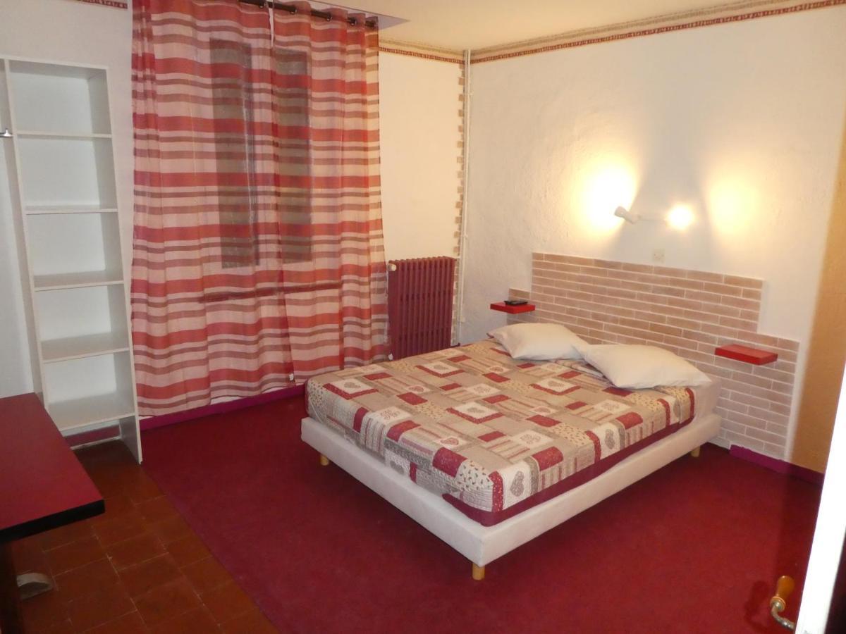 Etanit ! Etape Calme Et Parking Velo, Bicycle - Connection Tous A 1Mn Bus,Train Et Aeroport - Plein Centre De Beziers Pour Visiter,Manger - Chambres Climatisees, Spacieuses Amenagees Pour Singles, Couple, Et Ou Familles - Consigne Et Petit Dej En Plu Béziers Dış mekan fotoğraf