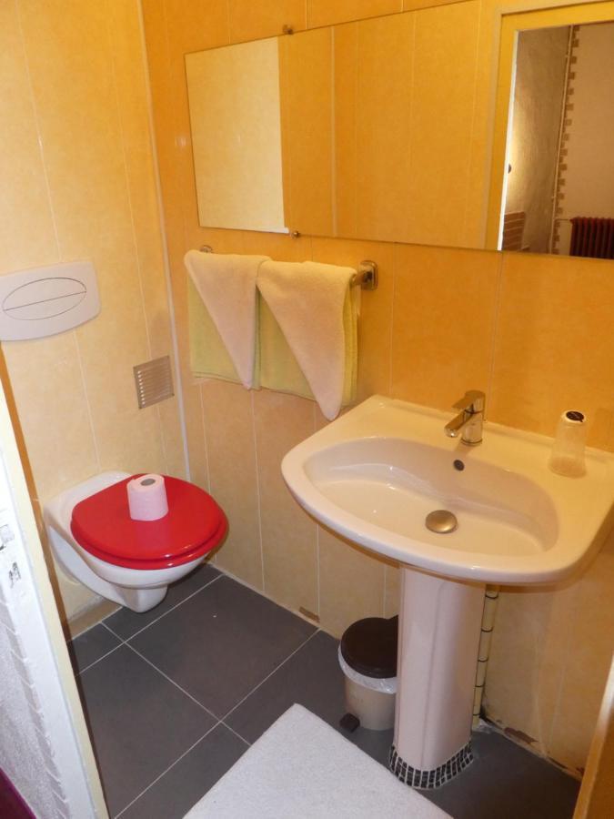 Etanit ! Etape Calme Et Parking Velo, Bicycle - Connection Tous A 1Mn Bus,Train Et Aeroport - Plein Centre De Beziers Pour Visiter,Manger - Chambres Climatisees, Spacieuses Amenagees Pour Singles, Couple, Et Ou Familles - Consigne Et Petit Dej En Plu Béziers Dış mekan fotoğraf